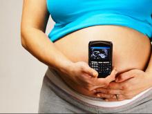 В Челнах разрабатывают мобильный консультант для беременных
