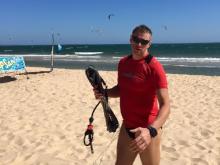 Бизнесмен Сергей Акульчев освоил во Вьетнаме кайтсерфинг