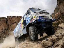 На седьмом этапе ралли 'Дакар' камазовцы пропустили на первое место голландца Жерара Де Роя