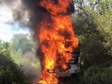 На ралли-рейде 'Дакар' сгорел грузовик 'Татра'