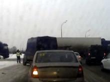 Пытавшегося скрыться водителя поймали у Орловского кольца - ГИБДД перекрыла движение