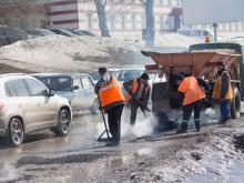 Зачем в морозы латают проспект Мусы Джалиля?