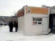 Исполком готовится убрать киоск, торгующий 'фанфуриками' в 56-м комплексе