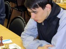 Руслан Габитов лидирует в турнире по молниеносным шахматам