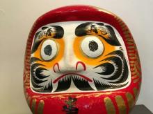 Для чего Рустам Минниханов нарисовал второй зрачок кукле Дарума?