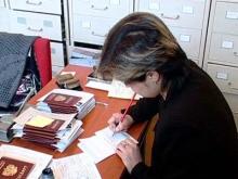 «Почему паспортистки сидят в ГРЦ?»