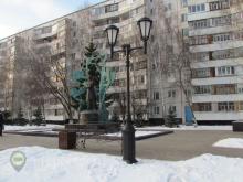 «Дети залезают с ногами на самого Тукая…»