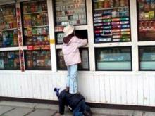 Минздрав РФ и Минпромторг РФ спорят о снятии запрета на продажу алкоголя возле школ и больниц