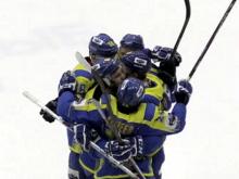 Под занавес первенства ХК 'Челны' дважды обыграл лидера