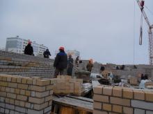 39-летний рабочий упал с 3-го этажа строящейся школы в 37-м комплексе