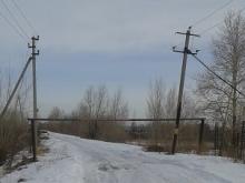 Перекрыли заезд на дамбу между Камой и «Лебяжьим» озером