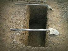 Кто похоронит одиноких пенсионеров?