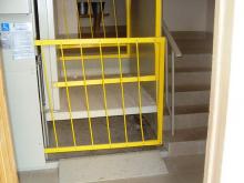 Подъемники для колясочников стоят «на приколе»