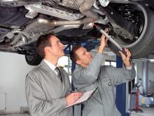 Страховщики добиваются права проводить ремонт машин клиентов по ОСАГО