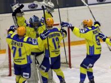 В первом четвертьфинальном матче Кубка Регионов ХК 'Челны' всухую обыграл курганский 'Юниор' - 3:0