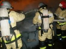 У здания городского суда в пожаре пострадали 3 автомобиля