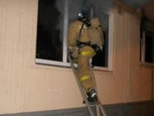 Спасаясь от пожара, жительница дома 4/5А поселка ГЭС прыгнула из окна квартиры