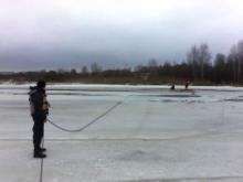 Водолаз попробовал выбраться из полыньи на Мелекеске. У него получилось лишь через 10 минут