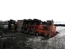 На автотрассе М-7 перевернулся большегруз с цистерной