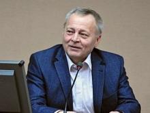 Трое депутатов горсовета предложили Ринату Абдуллину оплатить штрафы, наложенные на горисполком