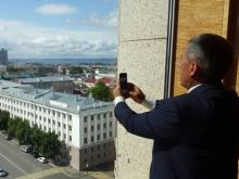 Рустаму Минниханову пожелали доброго утра надписью на асфальте