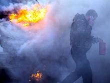 Ночью в поселке ГЭС во время движения загорелся автомобиль ГАЗ-3310