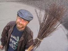 Управдомы перестали жаловаться на нехватку дворников