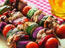 Как праздновать Пасху: на даче с шашлыками?