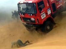 Видео -  'МАЗ' на ралли 'Золото Кагана' наезжает на человека