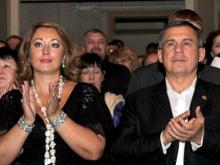 Рустам Минниханов вместе с супругой получили в 2015 году доход в размере более 260 млн рублей