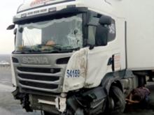 На автотрассе М-7 фура, попавшая в ДТП, перегородила дорогу