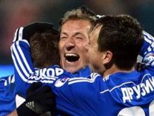 Челнинские футболисты и тренеры вывели в Премьер-лигу оренбургский 'Газовик'