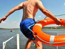 На 'неразрешенном' пляже на улице Центральная все равно поставят спасателей