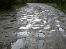 Грузовики 'оставили в покое' садоводов