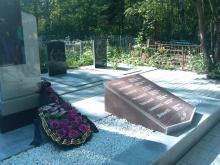 В Набережных Челнах за 700 000 рублей восстановлен памятник 'красным' героям гражданской войны