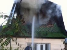 В садовом обществе «Весна-2» соседи спасли пенсионеров во время ночного пожара 