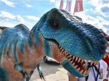 В Казани открылся парк динозавров. Президент Татарстана хочет сделать его постоянным