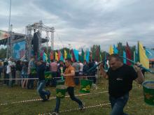 Сабантуй-2016: недолгий холодный дождь не помешал челнинцам участвовать в народных играх