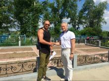 Сергей Майоров обустроил место под 12 будущих семейных захоронений на кладбище в Большой Шильне