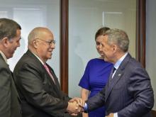 Рустам Минниханов предложил заместителю Рауля Кастро открыть производство 'КАМАЗов' на Кубе