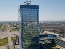 «АвтоВАЗ» несет убытки, но поднимает зарплату работникам на 6%