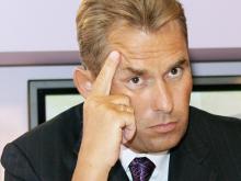 Уполномоченный по правам ребенка Павел Астахов подал в отставку. Что решит Путин - неизвестно