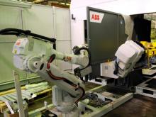 «КАМАЗ» закупил новые роботы для производства мостов. Сейчас эти операции делают вручную