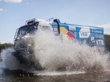 Общий зачет в классе грузовиков на ралли 'Шелковый путь' возглавил Андрей Каргинов