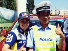 Участники ралли 'Шелковый путь' в шоке от качества дорог в Китае