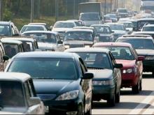 На дорогах в Сочи и Анапу появились автопробки длиной в 40 километров. Скорость движения резко упала