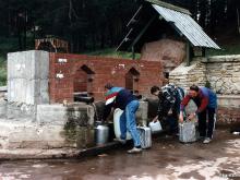 На роднике у дома лесника начинаются ремонтные работы