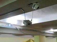 Видеокамеры в подземке Парка Победы: одна сломана, другая украдена