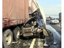 'Газель' из Татарстана врезалась в Ульяновске в фуру - пассажир скончался мгновенно