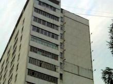 Металлические конструкции на фасаде дома 6/05 уродуют облик дома